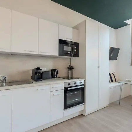 Equipe Cote Rue, Parking Gratuit *