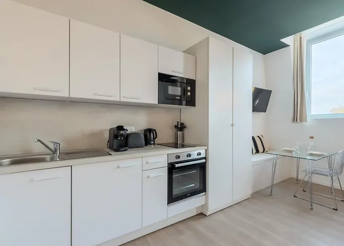 équipé Côté Rue, Parking Gratuit *